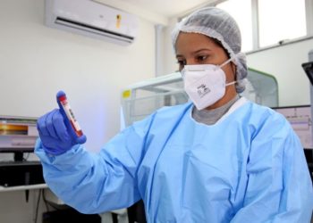 Lacen detecta 12 casos da variante ômicron na Bahia
