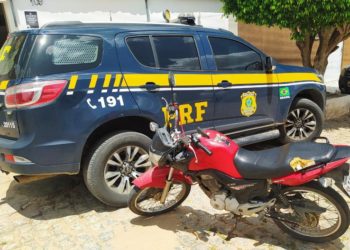 Pauloafonsino procurado pela Justiça por homicídio é preso com moto roubada na BR 235, em Jeremoabo-BA