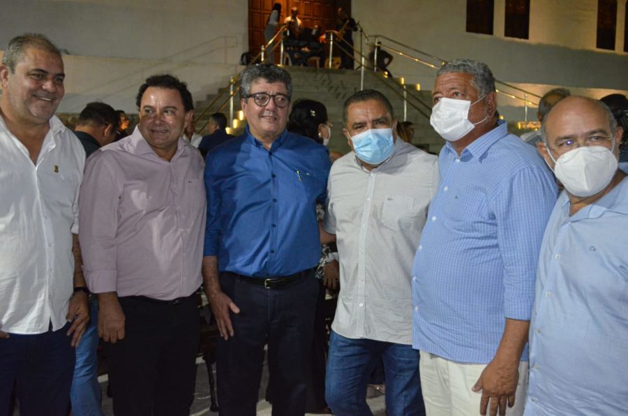 Políticos De Paulo Afonso Prestigiaram O Lançamento Do Shopping Da Vila Em Delmiro Gouveia 