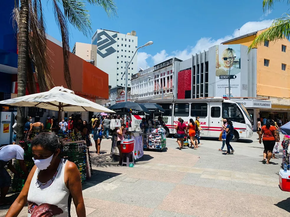 Prefeito de Maceió anuncia fim do uso da máscara em ambientes abertos e fechados contra Covid-19