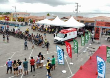 Prefeitura de Glória, BA, promove etapa do Campeonato Baiano de Triatlhon no Balneário Canto das Águas (FOTOS)