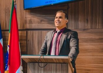 “Precisamos dar uma resposta ao povo de Paulo Afonso”, diz Marconi sobre CPI da Saúde