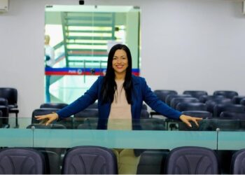 Vereadora Evinha Oliveira oficializa pré-candidatura a deputada federal: “a gente sonha com um país melhor”