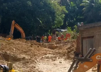 Sobe para 120 número de mortes pelas chuvas em Pernambuco