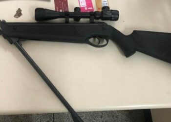 Homem é detido por exibição de arma de pressão em Paulo Afonso