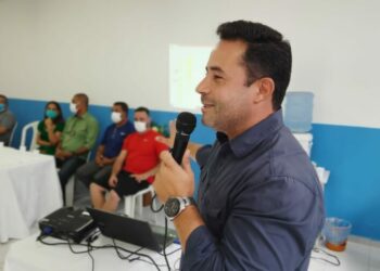 Prefeitura capacita professores de Educação Física na prática de canoagem em Glória, BA