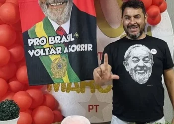 Bolsonarista invade festa temática e mata tesoureiro no Paraná