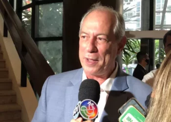 Na Bahia, Ciro diz que PDT deve apoiar ACM Neto e que aliança no estado independe do apoio à sua candidatura