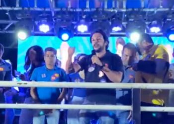 “Nós queremos uma Bahia diferente!” diz Mário Júnior durante comício de ACM Neto em Paulo Afonso