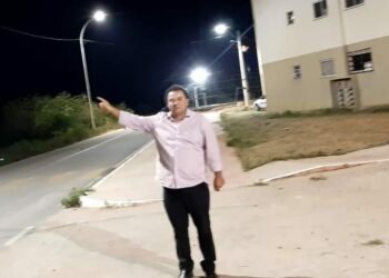 Após requerimento do vereador Valmir Rocha, acesso ao condomínio Josefino Teixeira recebe iluminação pública