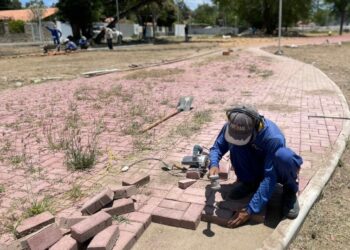 Parque Aracaju está em andamento e traz diversão para crianças e inclusão, diz prefeitura