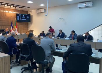 Câmara de Paulo Afonso reprova Projeto de Emenda que permite recondução do Presidente na mesma Legislatura