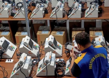 Relatório de militares não aponta fraude nas eleições; TSE afirma que recebeu documento com “satisfação”