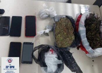 Policiais militares prendem quatro suspeitos com 2 kg de maconha e crack em Paulo Afonso