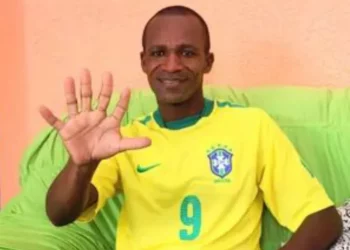 Baiano com seis dedos pretende comemorar hexa da seleção com uma mão só: ‘fico ansioso’