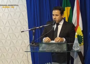 Prefeito David Cavalcanti participa da sessão de encerramento de 2022 do Legislativo de Glória (BA)