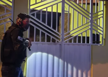 Polícia prende suspeito de tentativa de homicídio em Petrolina; caso aconteceu em Abaré (BA)