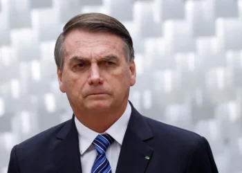 Cartão corporativo: Bolsonaro gastou R$ 1,46 milhão num único hotel e R$ 362 mil na mesma padaria