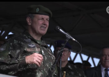 Lula exonera comandante do Exército e nomeia general que defendeu resultado das urnas