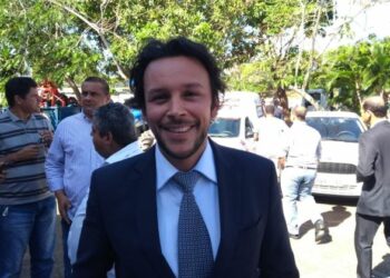 Mário Júnior e Carletto estariam representando a Bahia em diálogo para adesão do PP ao governo Lula