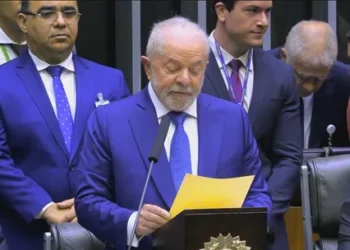 Lula é empossado presidente do Brasil: “Nossa mensagem ao país é de esperança e reconstrução”