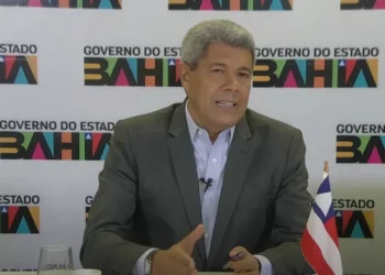 Governador Jerônimo Rodrigues garante pagamento do piso nacional dos professores na Bahia