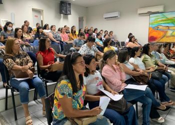 Enfermeiros participaram de capacitação para a nova estratégia de intensificação da vacinação contra a Covid-19