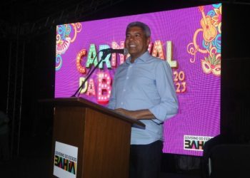 Governador anuncia Carnaval do interior em mais de 60 cidades da Bahia