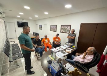 Prefeito Luiz de Deus recebe equipe da Arpa que apresenta sugestões de melhorias na coleta dos resíduos do município