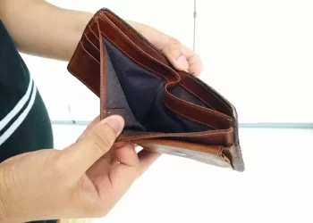 Inadimplência aumenta na Bahia, aponta pesquisa; mais de 4,4 milhões têm dívidas no estado