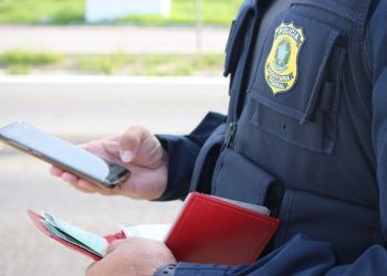 Homem circulando com moto adulterada em Paulo Afonso apresenta documento falso à PRF e vai parar na delegacia