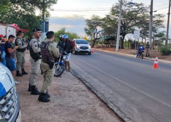 Paulo Afonso: Polícia Rodoviária Estadual e 20º BPM intensificam fiscalização na BA-210