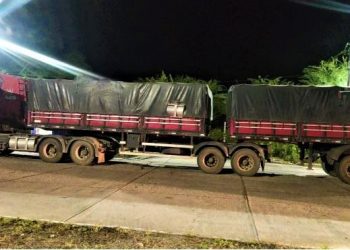 PRF apreende cargas de milho sem nota fiscal na BR-110 em Paulo Afonso (BA)