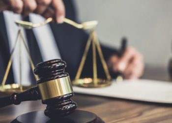 CRÔNICA – Evitando a acusação de assédio sexual (Francisco Nery Júnior)