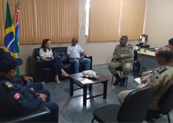 Polícia Militar reúne Secretaria de Educação e GCM para definir medidas de segurança e paz nas escolas de Paulo Afonso