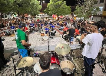 Imprensa nacional como a Folha de S.Paulo repercute proibição de bandas em bares de Paulo Afonso