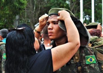 1° Companhia de Infantaria comemora 69 anos e realiza entrega da boina aos soldados incorporados em 2023