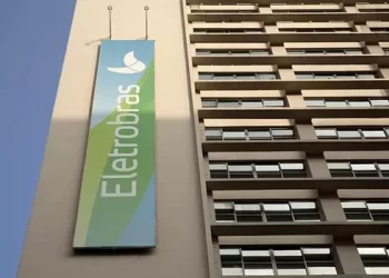 Eletrobras suspende processo seletivo após polêmica com questões sobre Lula e Lava Jato