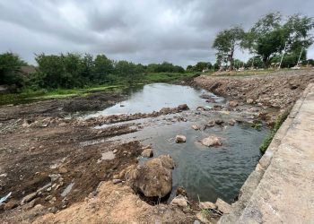 Prefeitura segue com limpeza do Lago da Rua Aracaju