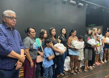 Alimentos arrecadados em campanhas da Prefeitura são entregues a crianças do SCFV