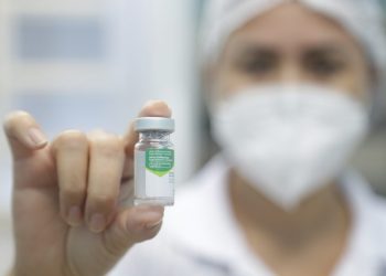 Dia D das vacinas Influenza e Bivalente acontece neste sábado (6) nos postos de saúde da ilha e BTN