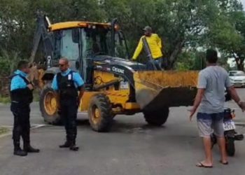 Pilotos impedem Chesf de demolir Centro de Treinamento de Motocross em Paulo Afonso (VÍDEOS)