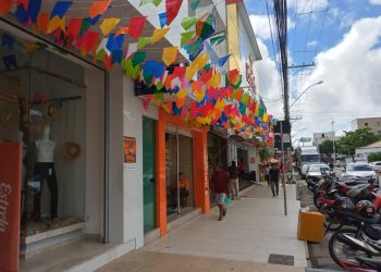 Comércio de Paulo Afonso aposta em incremento das vendas de junho com pagamento de 50% do 13°