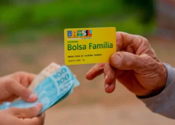 CRÔNICA – Bolsa Família (Francisco Nery Júnior)