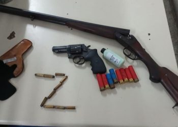 PM prende homem com espingarda e um revólver calibre 38 em Paulo Afonso