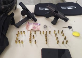 Polícia Militar apreende armas de fogo e prende dois suspeitos em Paulo Afonso
