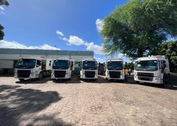 Cinco caminhões compactadores chegam a Paulo Afonso para reforçar a coleta do lixo