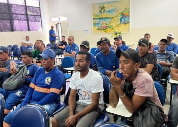 Marcondes reúne-se com agentes de limpeza pública, fala sobre benefícios para a categoria e novo plano de ação da coleta de lixo