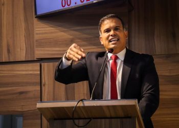 Marconi: “Dois prefeitos não resolvem o problema de atraso de pagamento de Paulo Afonso”