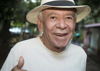 Morre o alagoano Carlos Moura, cantor e compositor de ‘Minha Sereia’ e intérprete de ‘Cometa Mambembe’